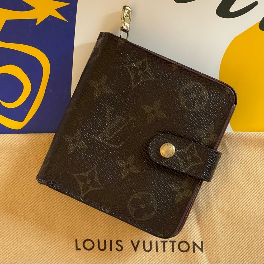 Louis Vuitton Compact Monogram Zip Bifold Wallet
